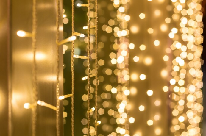 як вибрати світлодіодні штори для новорічного декору як вибрати світлодіодні штори для новорічного декору